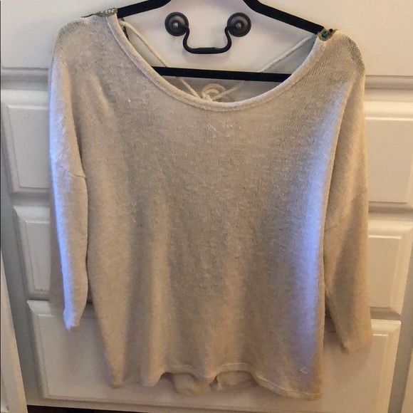 Open back shirt - Picture 1 of 4